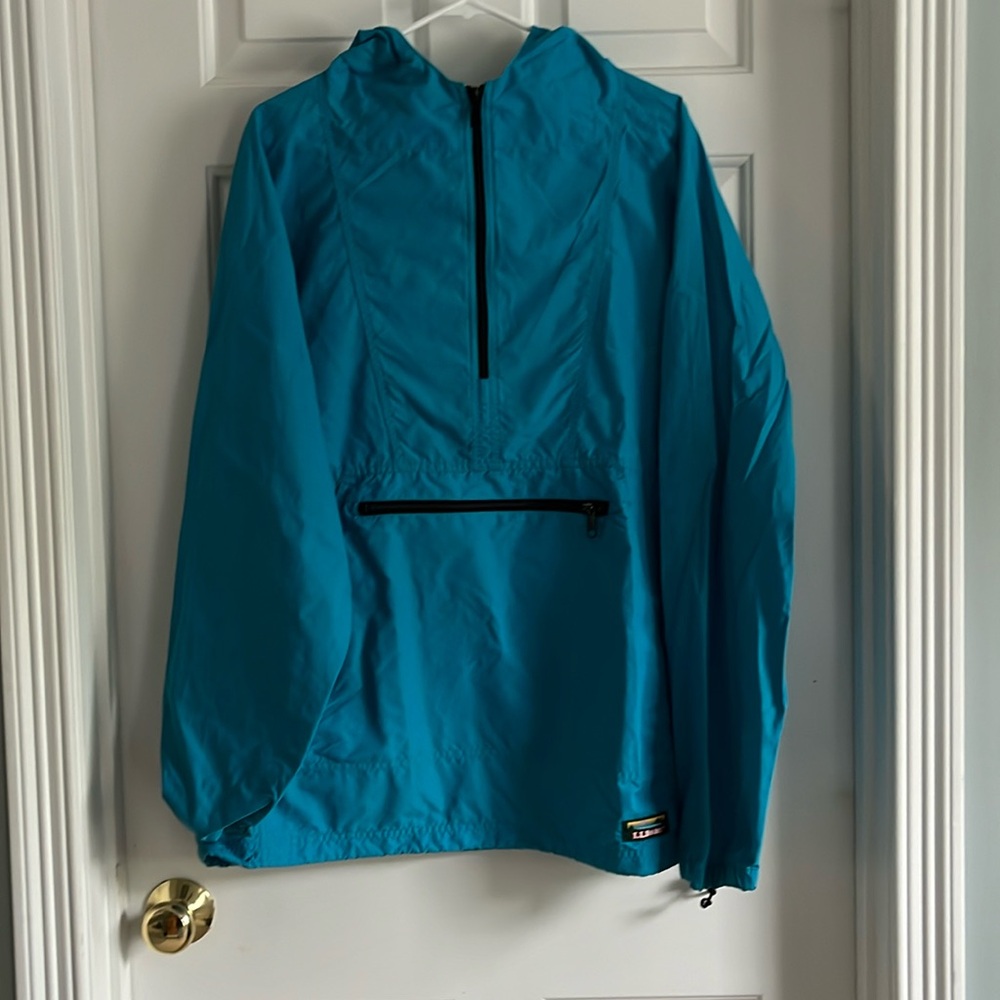 Men’s llbean, pullover hooded rain windbreaker L